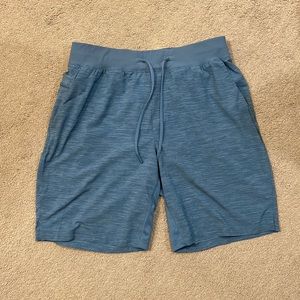 Lined Men’s Lululemon 7in inseam shorts